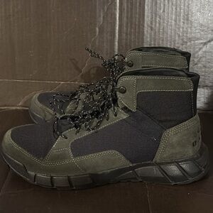 Oakley Men's Black and Olive Boots